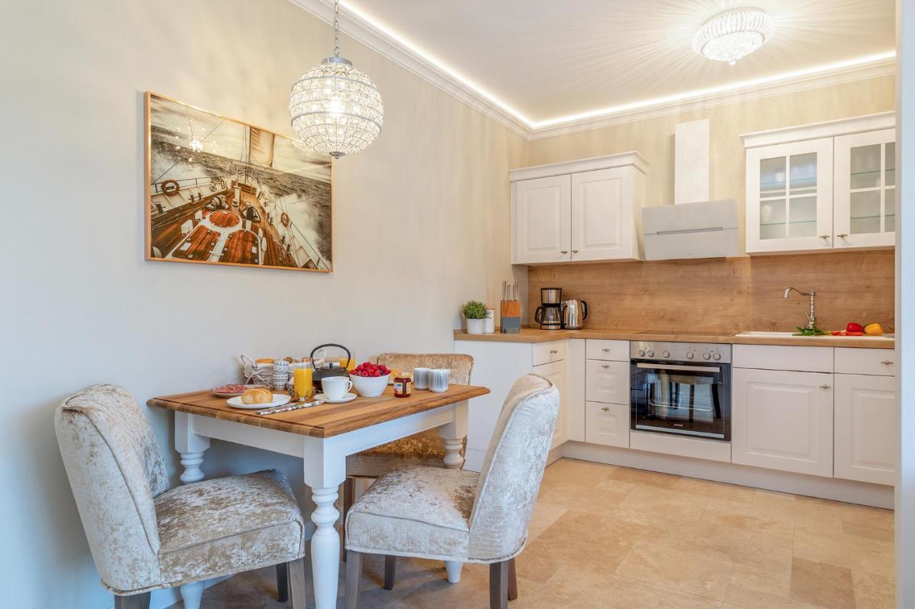 Traumhaus Unter Reet Lägenhet Zingst Exteriör bild